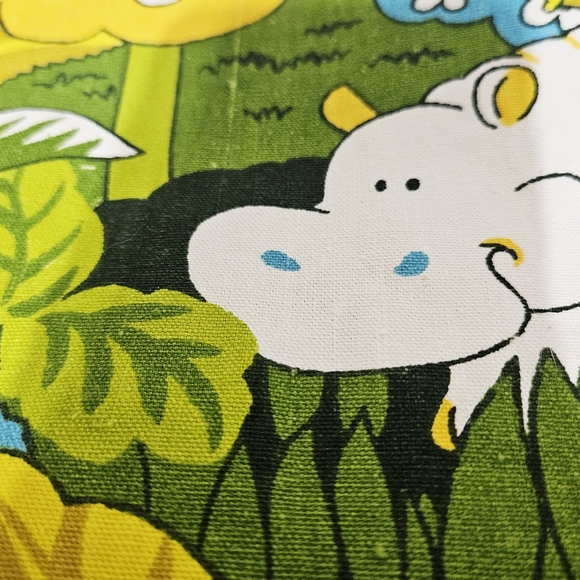 House N Home Fabric & Draperies - Vintage Jungle Theme Drapery Remnant - 1970's - Picture 10 of 10